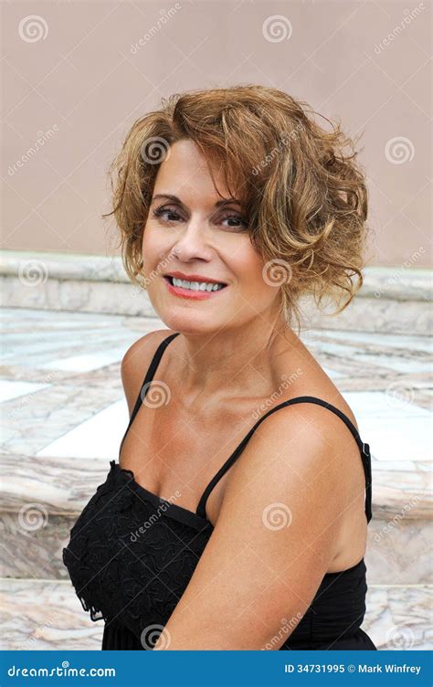 donne mature in foto|979.964 Donne Mature Stock Photos, High.